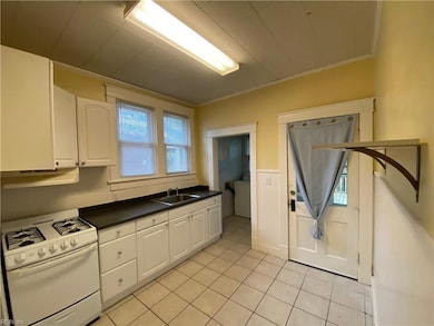 859 W 47th St, Norfolk, VA 23508 - photo 7