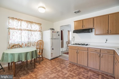 814 Clovis Ave, Capitol Heights, MD 20743 - photo 6