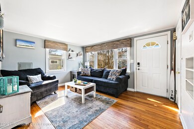 13 Passaic St, North Middletown, NJ 07748 - photo 4