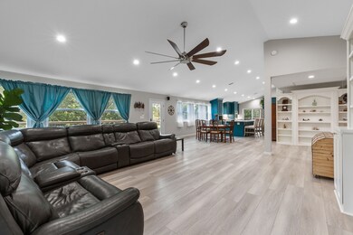 6310 County Road 435 Wickwillow, Alvin, TX 77511 - photo 6