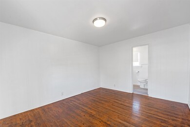 1509 Enid St unit D, Houston, TX 77009 - photo 5