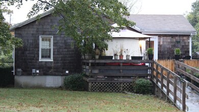 81 Russells Mills Rd, South Dartmouth, MA 02748 - photo 3