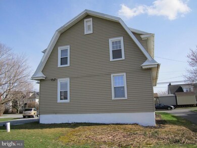 979 W Main St, New Holland, PA 17557 - photo 4