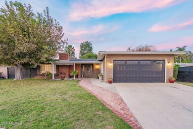 761 Lyons Ct, Simi Valley, CA 93065 - photo 5