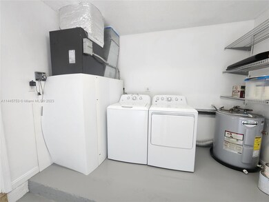 unlisted-address, Davie, FL 33325 - photo 5