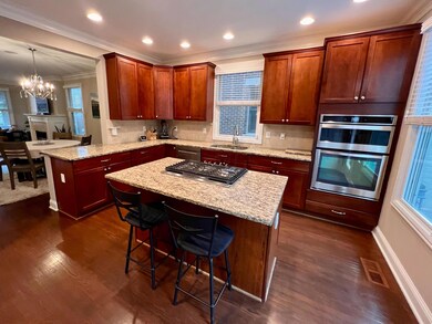 1033 Perry St, Columbus, OH 43201 - photo 6