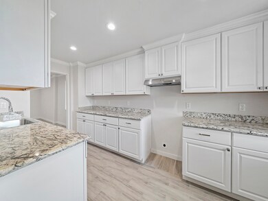 Fully upgraded kitchen