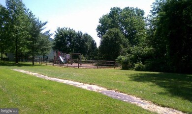 18324 Streamside Dr unit 104, Gaithersburg, MD 20879 - photo 6