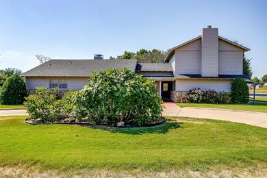 301 Edgehill Rd, Joshua, TX 76058 - photo 2