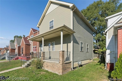 5121 Yemans St, HamtraMcK, MI 48212 - photo 4