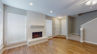 7713 Bateman Ln unit 7713, Houston, TX 77088 - photo 6