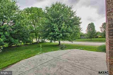 117 Wheaton Dr unit 119, Littlestown, PA 17340 - photo 5