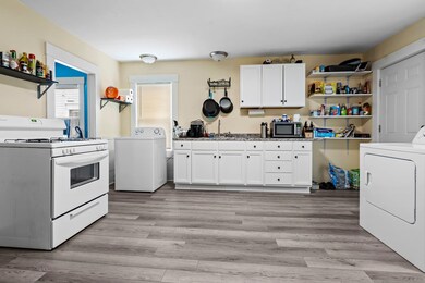 32 Willow St, Nashua, NH 03060 - photo 4