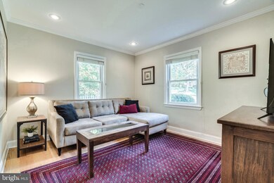 168 Moncure Dr, Alexandria, VA 22314 - photo 5