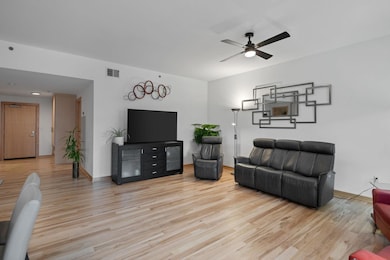 1240 S 2nd St unit 306, Minneapolis, MN 55415 - photo 5