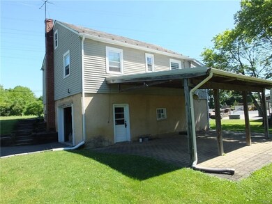 3428 E Grant St, Slatington, PA 18080 - photo 2