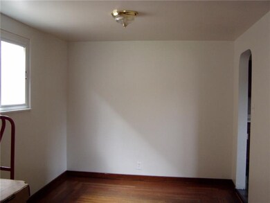 308 Quay St, Vandergrift, PA 15690 - photo 6