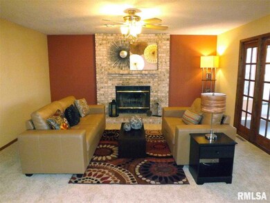 4101 Regency Ct, Davenport, IA 52806 - photo 7