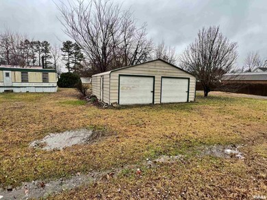 1313 Girard St, Metropolis, IL 62960 - photo 2