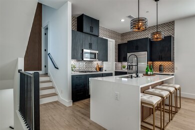 723 W 10th St unit 105, Dallas, TX 75208 - photo 5