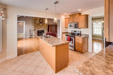 642 Sawyersville Rd, Asheboro, NC 27205 - photo 7