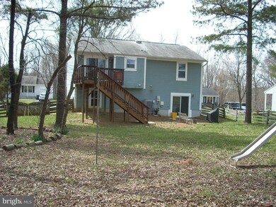 1047 Saint Michaels Dr, Bowie, MD 20721 - photo 3