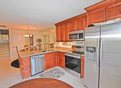 6 Amherst Ct unit D, Royal Palm Beach, FL 33411 - photo 6