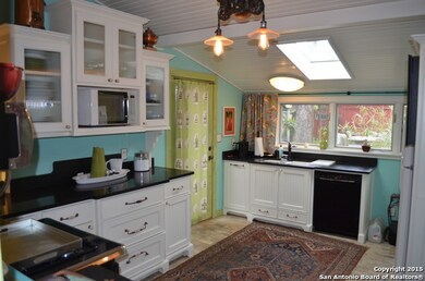 129 Cedar St unit FRONT HOUSE, San Antonio, TX 78210 - photo 6