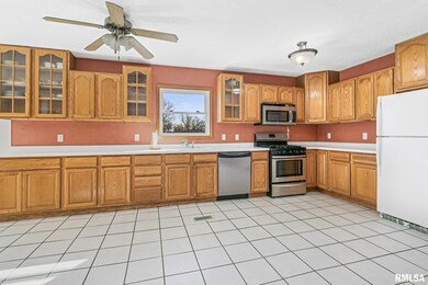 4907 Lorton Ave, Davenport, IA 52807 - photo 7