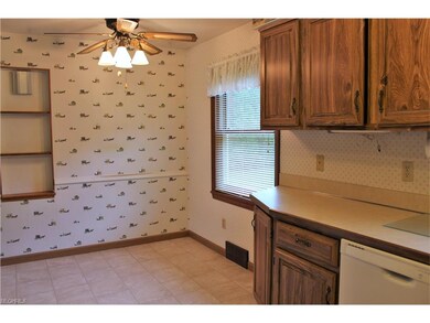 Dinette area to enjoy your meals or that morning c