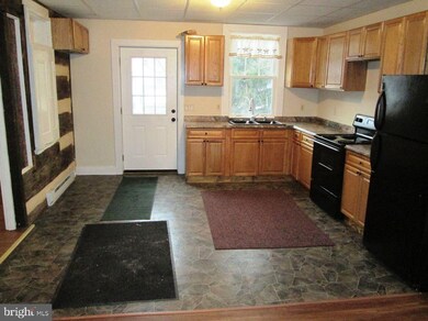 203 W Main St unit 2, Mechanicsburg, PA 17055 - photo 2