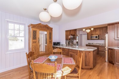 Kitchen - Breakfast Room