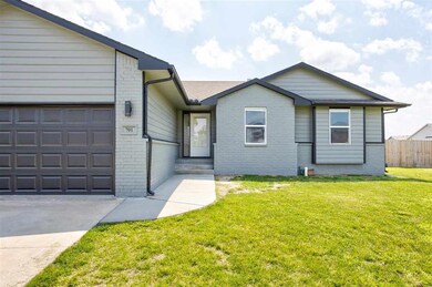 701 S Longbranch Dr, Maize, KS 67101 - photo 2