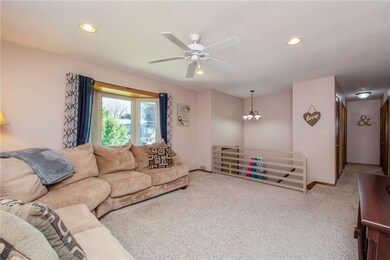 3018 E 32nd Ct, Des Moines, IA 50317 - photo 2