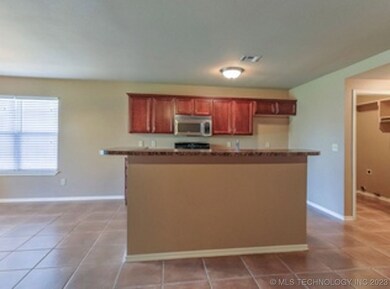 unlisted-address, Broken Arrow, OK 74014 - photo 6