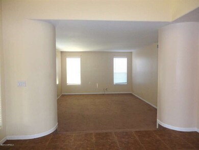 LIVING RM