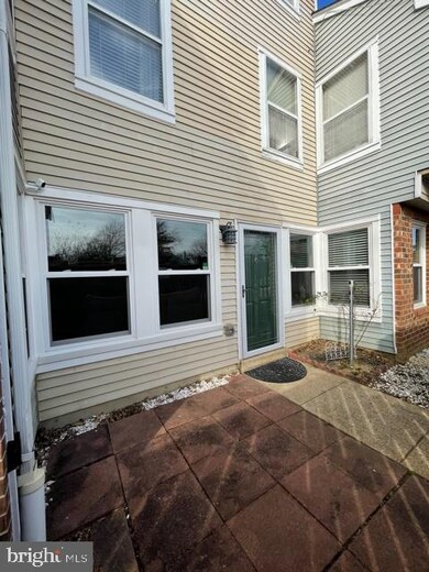 4370 Pembrook Village Dr unit 79, Alexandria, VA 22309 - photo 5