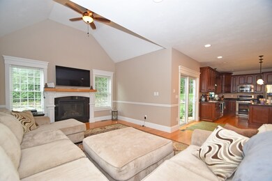 7 Desrosiers Landing, South Grafton, MA 01560 - photo 4