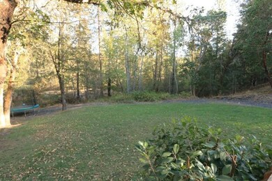 354 Ewe Creek Rd, Grants Pass, OR 97526 - photo 5