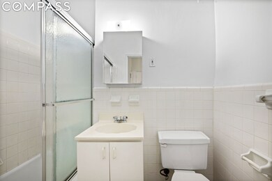Walden Terrace unit 11 H, Rego Park, NY 11374 - photo 6
