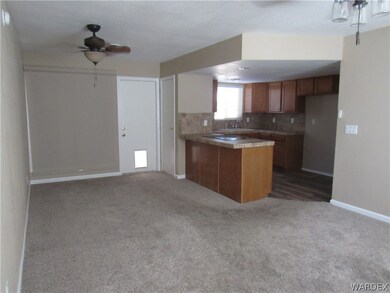 Living room/Dining area