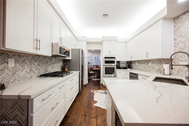 1613 Hidden Spring Dr, Las Vegas, NV 89117 - photo 5