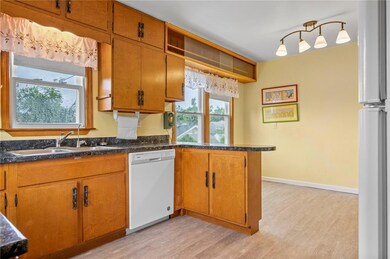 2107 Williams Blvd SW, Cedar Rapids, IA 52404 - photo 7