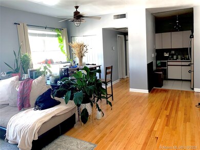 Living room -kitchen