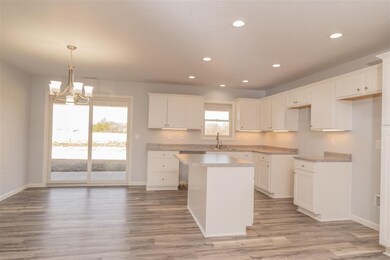 306 Prestige Dr, Muncie, IN 47303 - photo 4