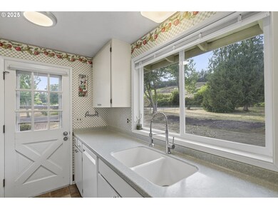 10418 Champoeg Rd NE, Aurora, OR 97002 - photo 5