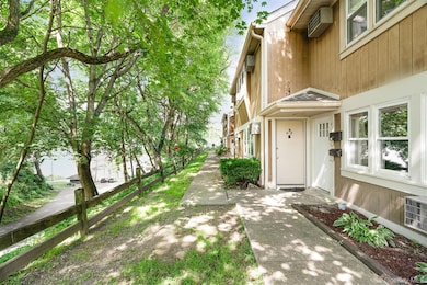 68 Gerald Dr unit D1, Poughkeepsie, NY 12601 - photo 2