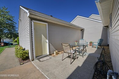 661 Azalea Plaza unit 661C, Monroe Township, NJ 08831 - photo 4