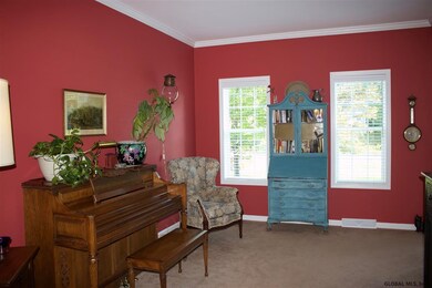 962 Mac Arthur Dr, Ballston Spa, NY 12020 - photo 4