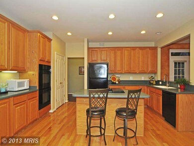 21524 Glebe View Dr, Broadlands, VA 20148 - photo 2